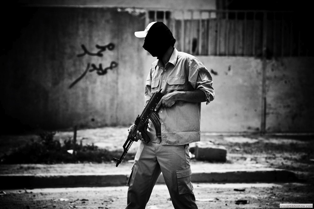 0014_zoriah-photojournalist-war-photographer_zoriah_photographer_militia_neighborhood_guard_death_squad_mercenary