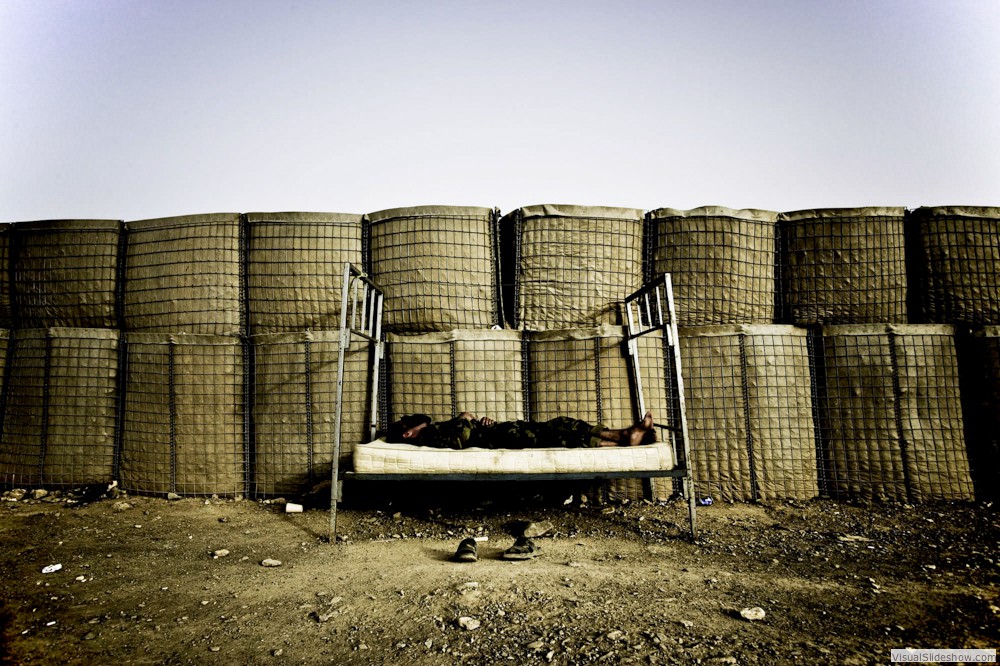 0046_zoriah-photojournalist-war-photographer_zoriah_photojournalist_photographer_afghanistan_afghan_national_army_soldier_rest_sleep_base_bed_war