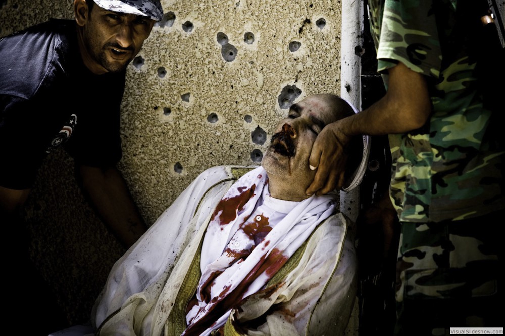 0113_zoriah-photojournalist-war-photographer_zoriah_photojournalist_photographer_suicide_bombing_victim_anbar_iraq_marines_al_qaeda